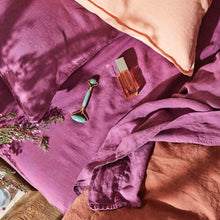 Load image into Gallery viewer, Linen Core Sheet Set