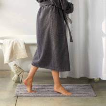 Load image into Gallery viewer, Tufted Bath Rug
