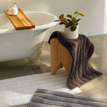 Load image into Gallery viewer, Tufted Bath Rug