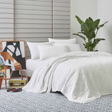 Load image into Gallery viewer, Linen Quilt